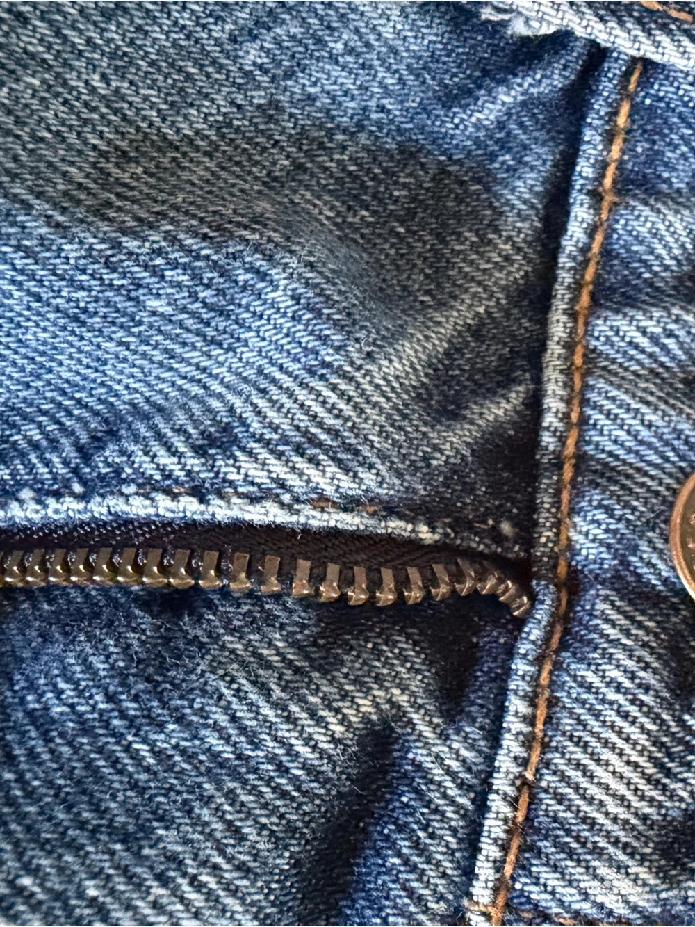 Vintage LEVI denim shorts
